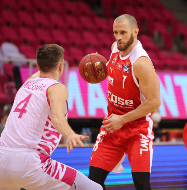 名他在荷甲 名他在荷甲